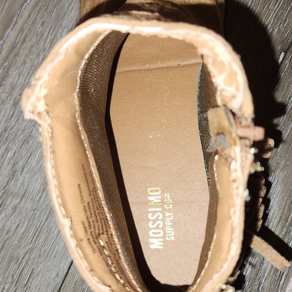 Mossimo Supply CO. Ankle Boot - Picture 5 of 6